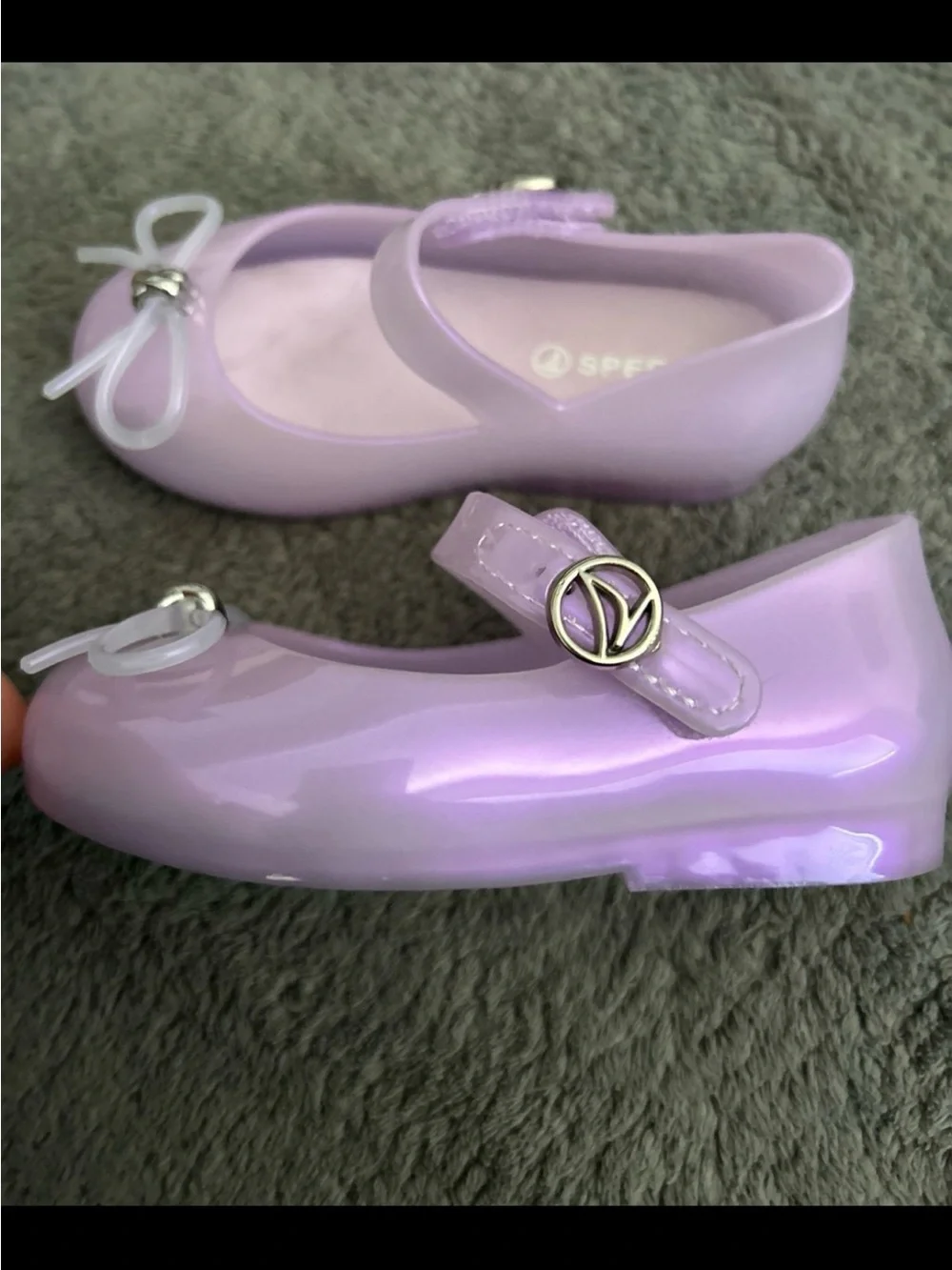 Girl’s Sperry flat shoes size 6